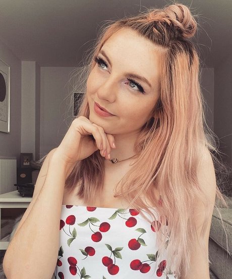 LDShadowLady model xxx picture