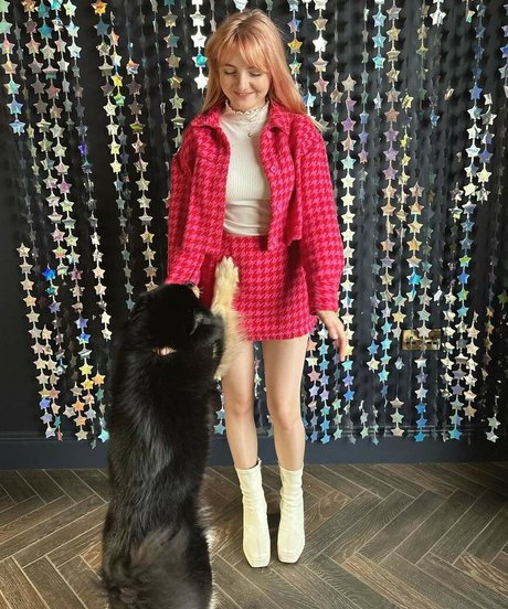 LDShadowLady star beautiful pics