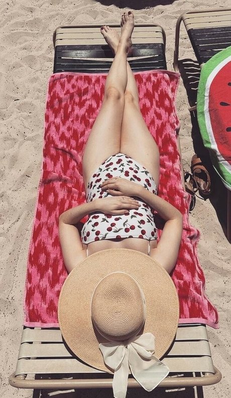 LDShadowLady erotic actress picture