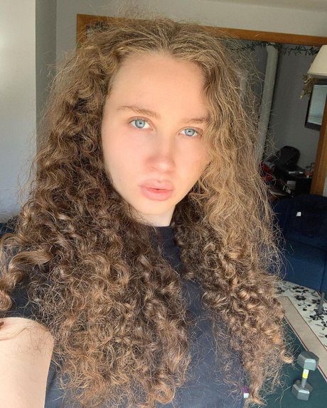 Alyssa Cleversey pornstar xxx gallery