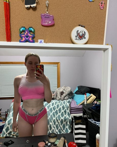 Alyssa Cleversey xxx pornstar galleries