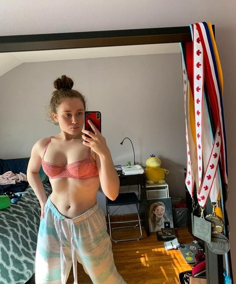 Alyssa Cleversey art model images