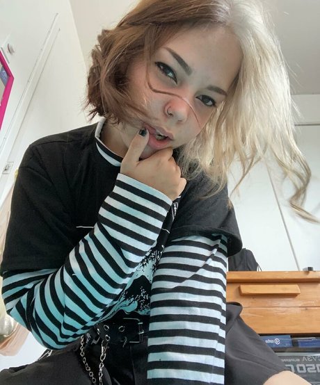 Taell nice actress image