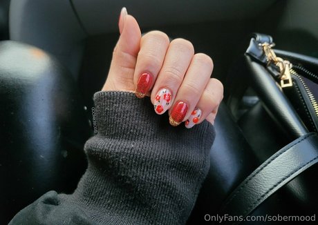 sobermood pretty model photo