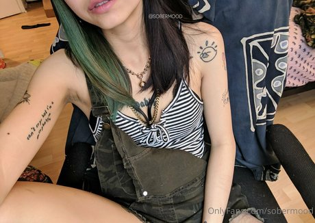 sobermood model nice photos