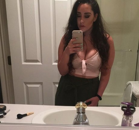 Olivia Hailey star top photos