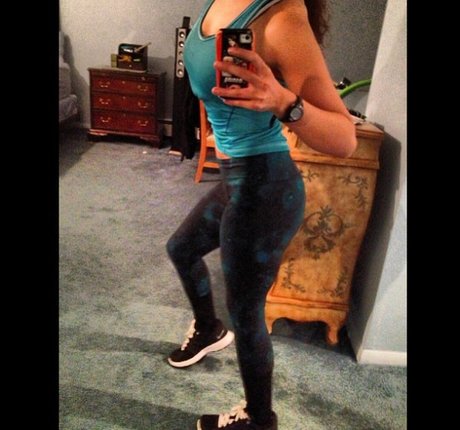 Olivia Hailey model sex images