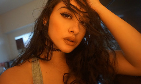 Olivia Hailey star pornographic pic