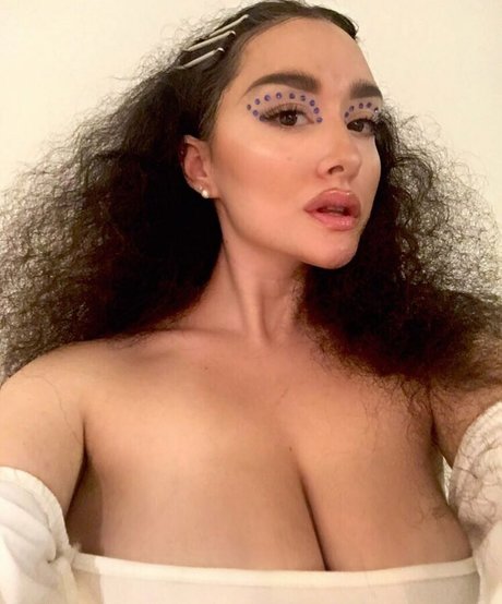 Olivia Hailey pornstar erotic pic