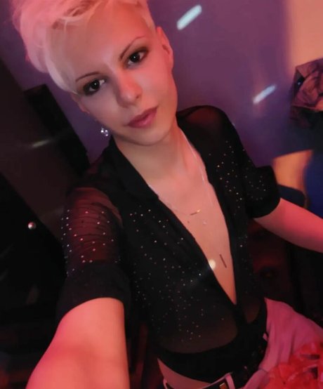 Blonditwink Photo Gallery