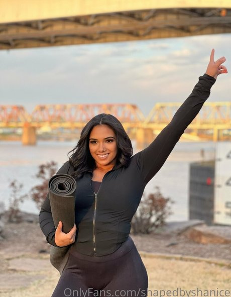 shapedbyshanice pornstar exclusive images