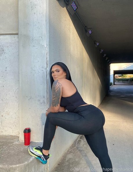 shapedbyshanice naked model photos