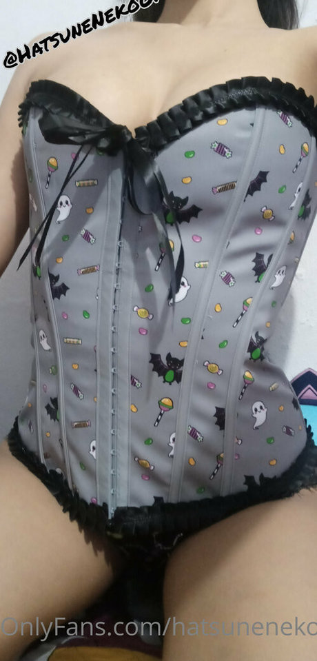 Hatsuneneko01 adult model photo