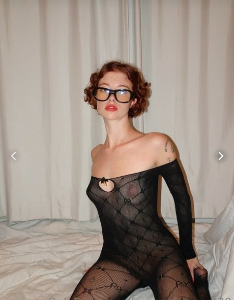 Chloe Frances model porn image