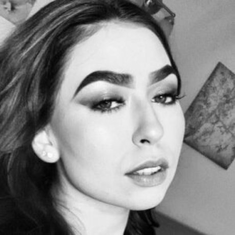 hungry4moore hd model pics