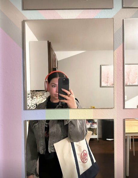 hungry4moore pornstar nude photo