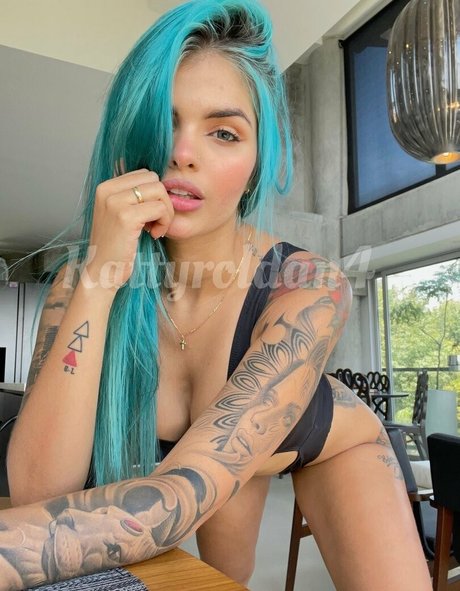 Katty Roldan model perfect image