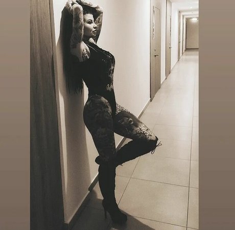 Pixta sexy model image