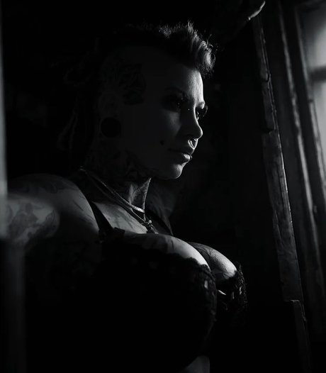 Pixta star adult photos