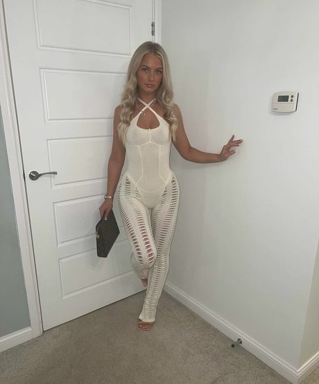 Sophiepalmerx art actress picture