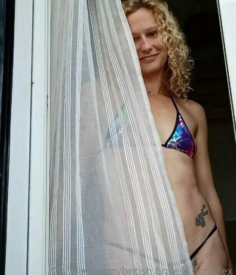 british braless hotwifex beautiful actress img