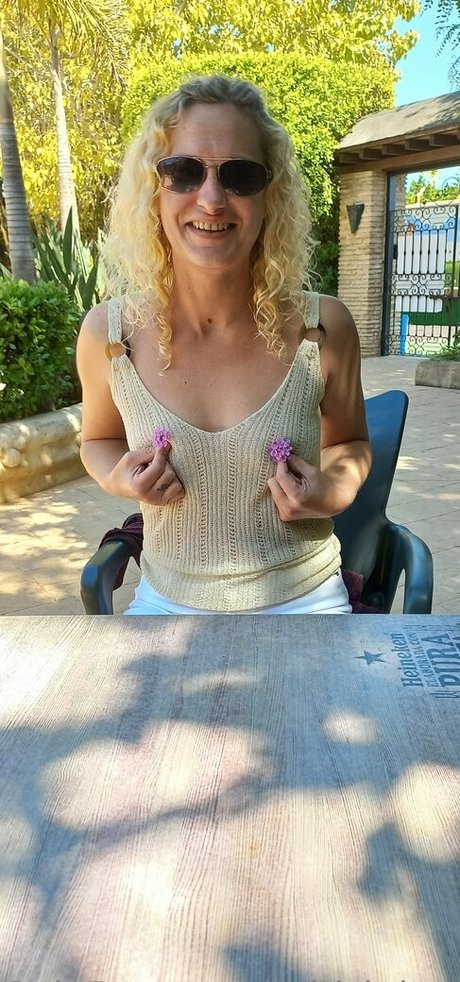 british braless hotwifex model perfect img