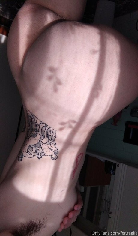 fer raglia nude model photo