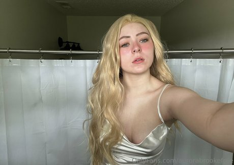 aurorabrookefree star best photos