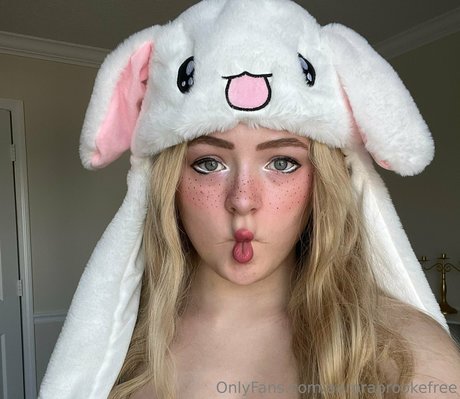 aurorabrookefree pretty actress archive