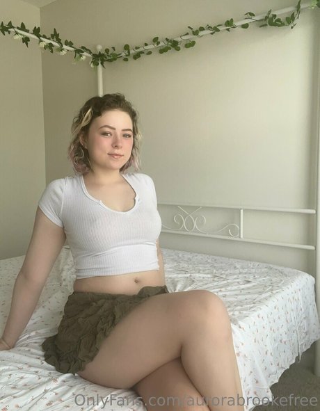 aurorabrookefree top model pictures