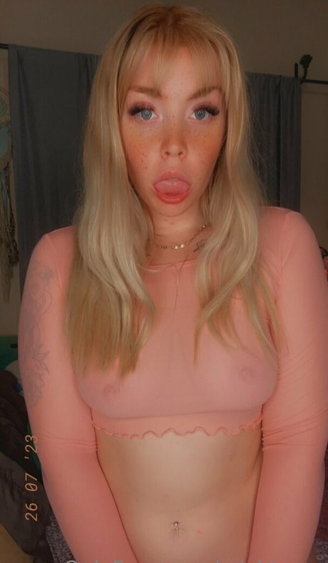 mickixxxx star exclusive photos