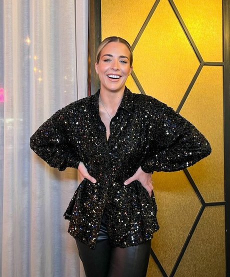 old young lesbian onlyfans nudes image