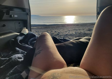 alaskasweets nudes pornstar img