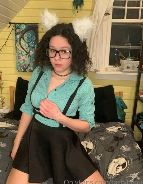 tastybijou nude actress pic