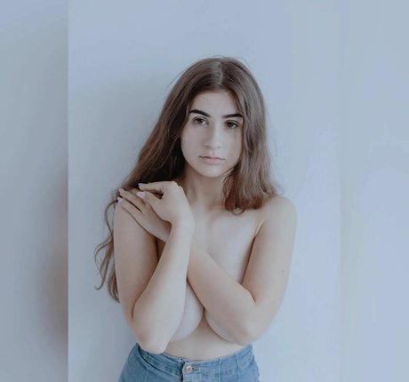 Xlovr free pornstar pictures