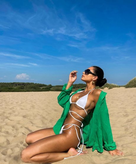 Leah Taylor pornstar erotic picture