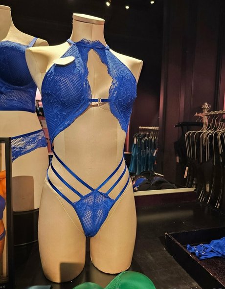 pregnant threesome onlyfans free picture