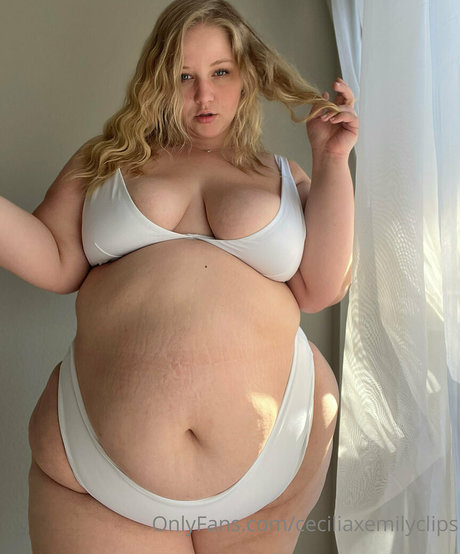 ceciliaxemilyclips pornstar sexy picture