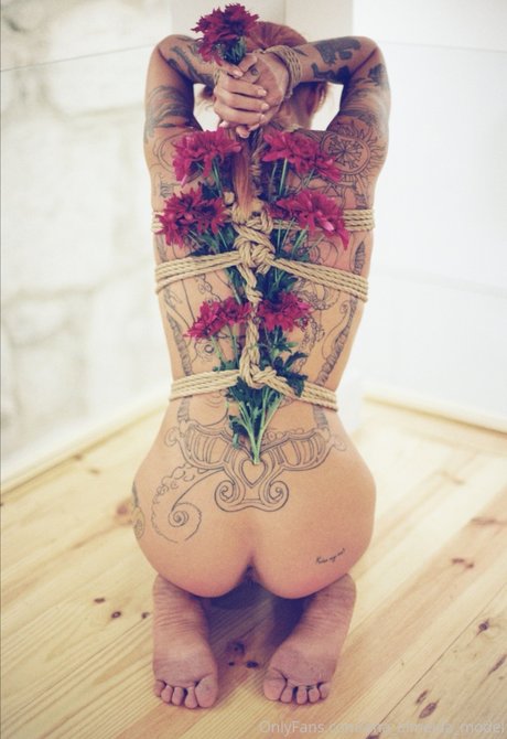 Ana Almeida nudes model pic