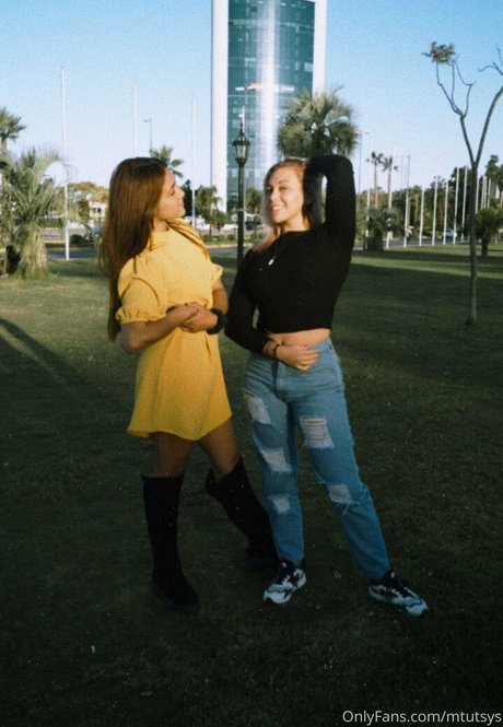 mtutsy hot actress pics