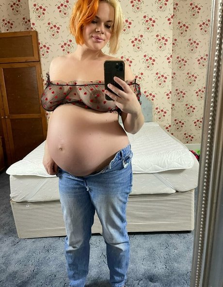 ebony smoking onlyfans free nude pic