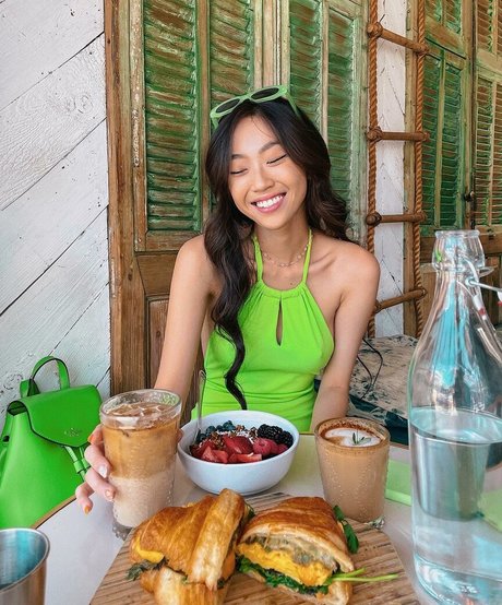 Waikei Waikeezy model xxx pictures