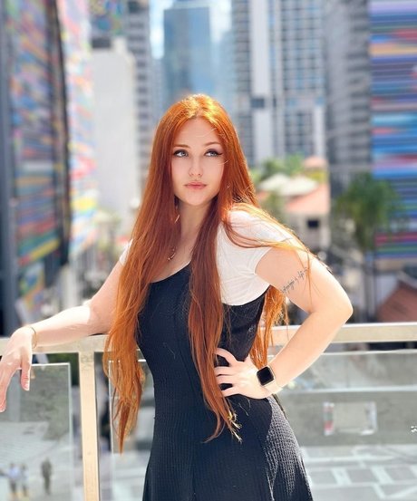 Claudia Andriolo model pretty img