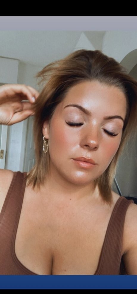 Laura Delaney nice pornstar image