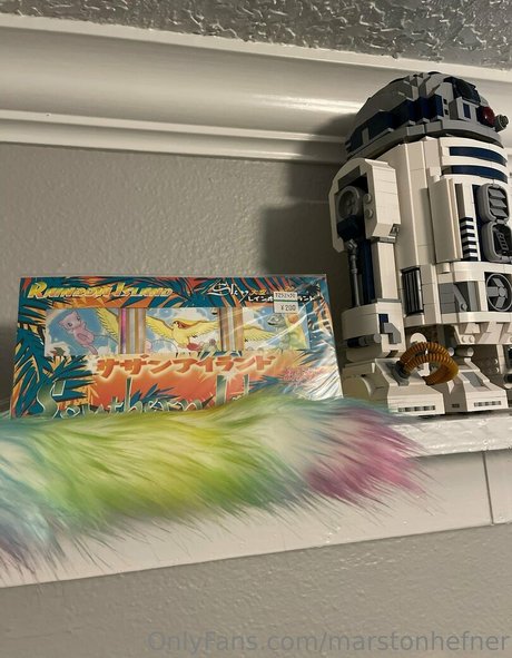 marstonhefner hot actress image