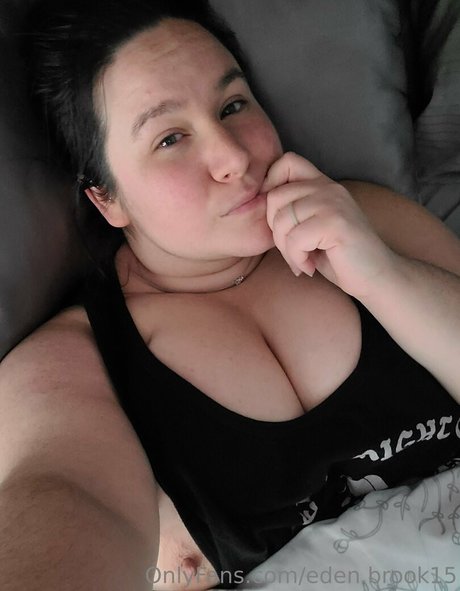 eden brook15 naked model image