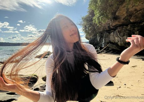 mvlust pornstar nude photo