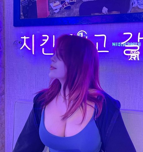 big tits blonde onlyfans best photos