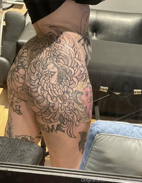 spookisideshow star high quality pic