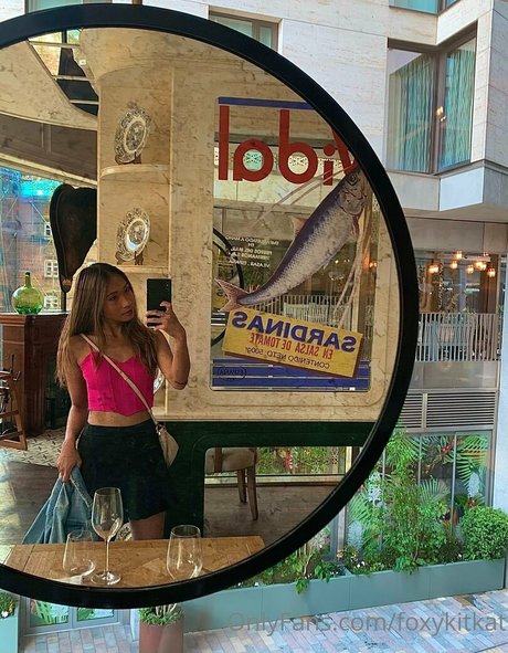 foxykitkat model xxx photo